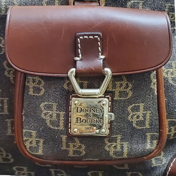 Dooney & Bourke Shoulder Bag - Picture 10 of 16